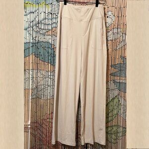 WILLIT, Wide-Leg Pull-On Yoga Trouser Pants with Pockets, Cream, Medium